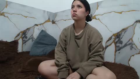 Snapshot of saraandthomas chatting on December 21, 2025, 6:59 pm sara and thomas online show from December 21, 2025, 6:59 pm