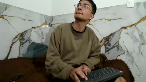 Snapshot of saraandthomas chatting on February 22, 2026, 7:08 am sara and thomas online show from February 22, 2026, 7:08 am