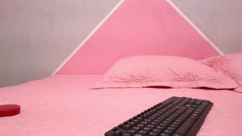 Snapshot of saraangel_11 chatting on August 8, 2026, 4:36 am Sara online show from August 8, 2026, 4:36 am