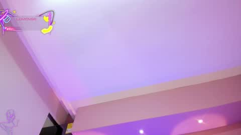 SaraAvila  online show from September 15, 2025, 12:32 am