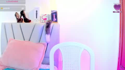 saraby__ online show from April 27, 2026, 8:40 pm