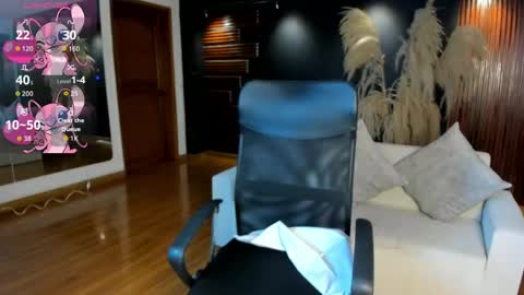 Snapshot of saracorraless chatting on May 23, 2026, 6:56 pm Sara Everyday From 1430 to 2130 Col Time online show from May 23, 2026, 6:56 pm