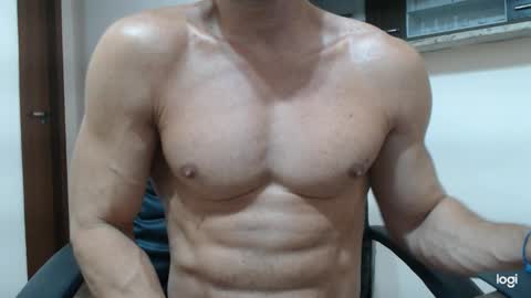 saradorj92 online show from January 17, 2025, 6:26 am