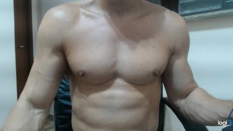 saradorj92 online show from January 29, 2025, 7:04 am