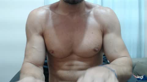 saradorj92 online show from February 9, 2025, 2:28 am