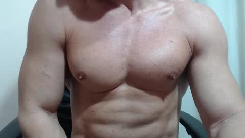 saradorj92 online show from February 18, 2026, 11:55 pm