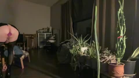 Sara Fossette online show from July 20, 2026, 1:42 am