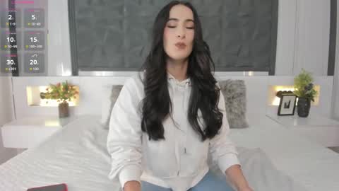  Sara Gomez  online show from April 26, 2026, 12:25 pm