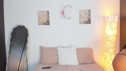 sarah  cinnamon online show from March 5, 2026, 7:21 pm