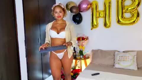 Snapshot of sarah__cinnamon chatting on June 17, 2026, 5:58 pm sarah cinnamon online show from June 17, 2026, 5:58 pm