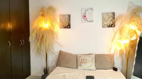 sarah  cinnamon online show from July 21, 2026, 2:19 pm