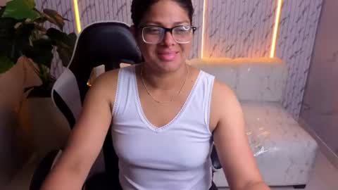 Snapshot of sarah_bay_tx chatting on July 3, 2026, 8:26 pm sarah_bay_tx online show from July 3, 2026, 8:26 pm