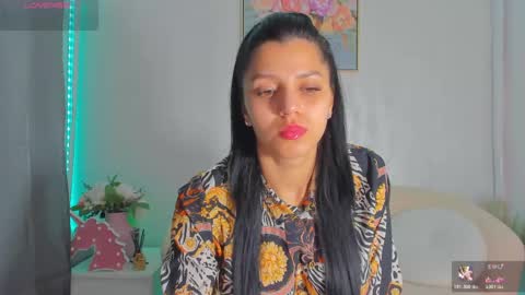Snapshot of sarah_blake_ chatting on May 17, 2026, 8:45 am Sara online show from May 17, 2026, 8:45 am
