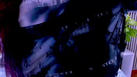 Snapshot of sarah_cream chatting on May 9, 2026, 4:17 am Sarah online show from May 9, 2026, 4:17 am