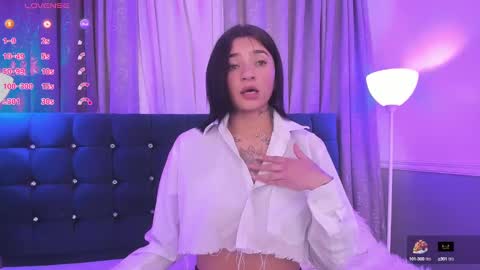 Snapshot of sarah_curtis chatting on September 30, 2025, 9:53 pm Sarah online show from September 30, 2025, 9:53 pm