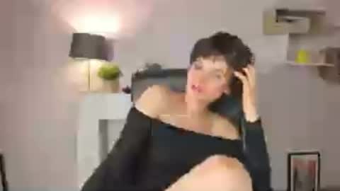 Sarah online show from July 27, 2026, 4:14 pm