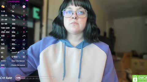 Snapshot of sarah_e_xx chatting on December 13, 2024, 3:05 am Sarah online show from December 13, 2024, 3:05 am