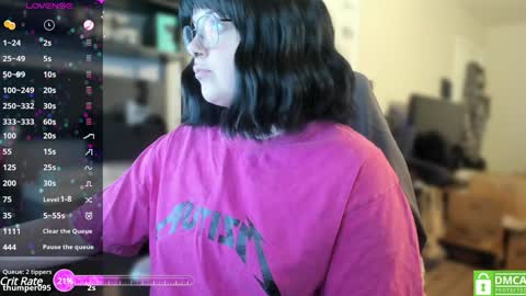 Snapshot of sarah_e_xx chatting on December 15, 2024, 12:07 am Sarah online show from December 15, 2024, 12:07 am