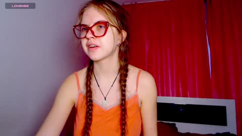 Snapshot of sarah_hs chatting on January 17, 2025, 11:17 am Sarah online show from January 17, 2025, 11:17 am