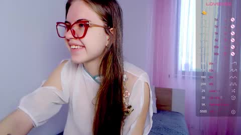 Snapshot of sarah_hs chatting on February 5, 2026, 3:44 am Sarah online show from February 5, 2026, 3:44 am