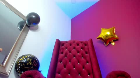 Snapshot of sarah_mistress_ chatting on December 10, 2024, 11:30 pm Sarah online show from December 10, 2024, 11:30 pm