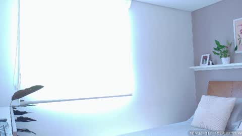 Snapshot of sarah_rayy chatting on July 1, 2026, 4:29 pm sarah_rayy online show from July 1, 2026, 4:29 pm