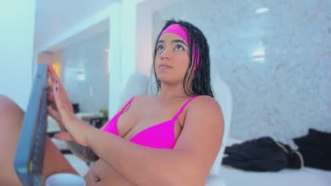 Snapshot of sarah_sanz chatting on October 18, 2025, 12:17 pm sarah online show from October 18, 2025, 12:17 pm