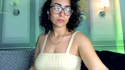 Sarah online show from June 20, 2026, 10:29 am