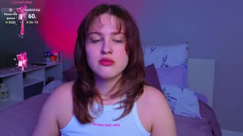 Snapshot of sarah_soul chatting on May 4, 2026, 11:23 pm Sarah online show from May 4, 2026, 11:23 pm