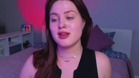 Sarah online show from June 22, 2026, 3:25 am