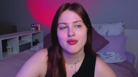 Sarah online show from July 6, 2026, 10:34 pm