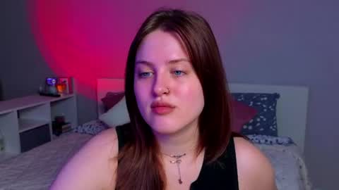 Sarah online show from August 3, 2026, 10:57 pm
