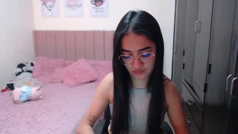 Snapshot of sarah_stone15 chatting on January 7, 2025, 2:31 am Sarah online show from January 7, 2025, 2:31 am