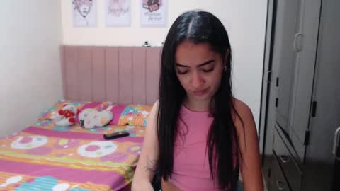 Snapshot of sarah_stone15 chatting on January 15, 2025, 3:50 pm Sarah online show from January 15, 2025, 3:50 pm