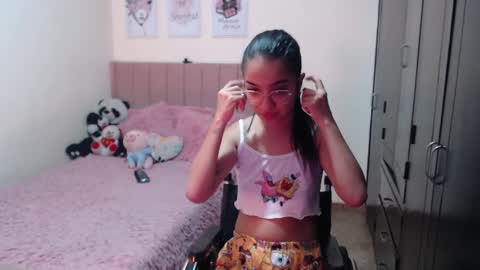 Snapshot of sarah_stone15 chatting on January 23, 2025, 9:29 pm Sarah online show from January 23, 2025, 9:29 pm