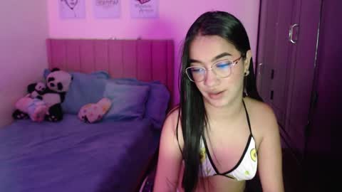 Snapshot of sarah_stone15 chatting on March 11, 2025, 2:54 am Sarah online show from March 11, 2025, 2:54 am