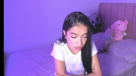 Snapshot of sarah_stone15 chatting on October 8, 2025, 12:41 am Sarah online show from October 8, 2025, 12:41 am