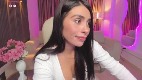 Sarah online show from May 21, 2026, 8:38 pm