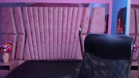 Snapshot of sarah_sweett_ chatting on January 20, 2025, 1:53 pm Sarah online show from January 20, 2025, 1:53 pm