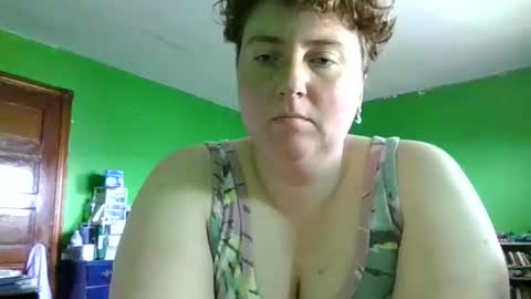 Snapshot of sarah_the_muse chatting on June 8, 2026, 6:41 pm Sarah online show from June 8, 2026, 6:41 pm