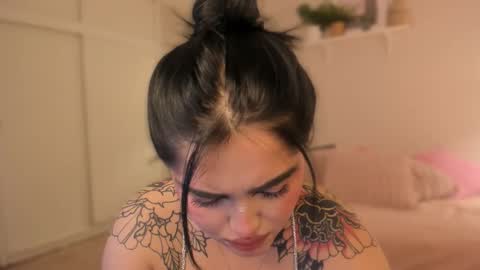 Snapshot of sarah_volkov chatting on October 15, 2025, 5:29 am online show from October 15, 2025, 5:29 am