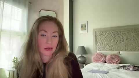Snapshot of sarahgiroux86 chatting on April 30, 2026, 8:57 pm Sarah online show from April 30, 2026, 8:57 pm