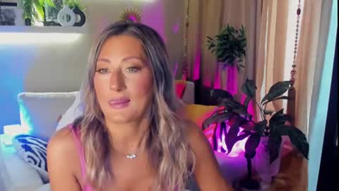 Divine Sarah NONUDE model online show from June 30, 2026, 7:09 am