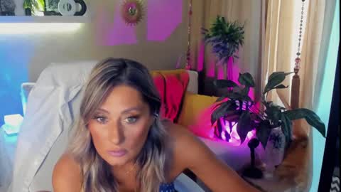 Divine Sarah NONUDE model online show from July 10, 2026, 8:50 am