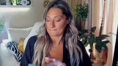 Divine Sarah NONUDE model online show from July 31, 2026, 7:19 am