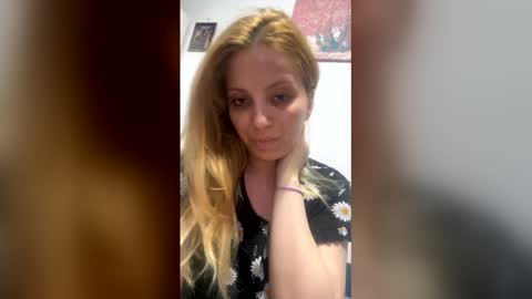 Snapshot of sarahhwild chatting on June 2, 2026, 7:27 pm sarahhwild online show from June 2, 2026, 7:27 pm
