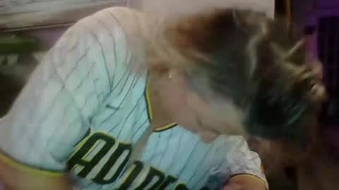 sarahlampo online show from March 1, 2026, 1:07 am