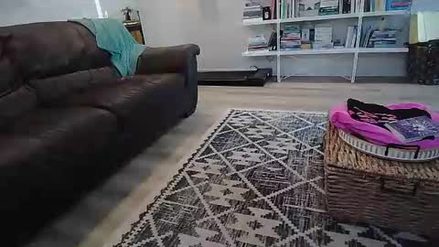 sarahlampo online show from July 5, 2026, 1:07 pm