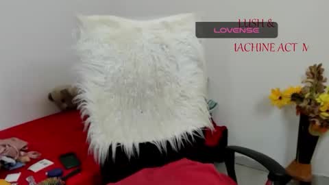 Snapshot of sarahlovexxv chatting on April 18, 2026, 7:58 pm Sarah online show from April 18, 2026, 7:58 pm