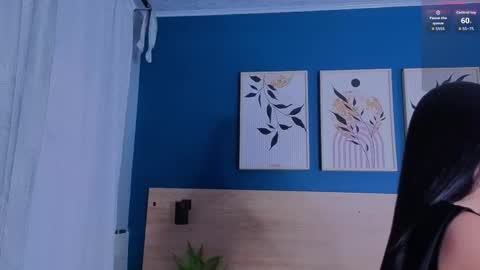 Sarah online show from September 19, 2025, 11:44 am